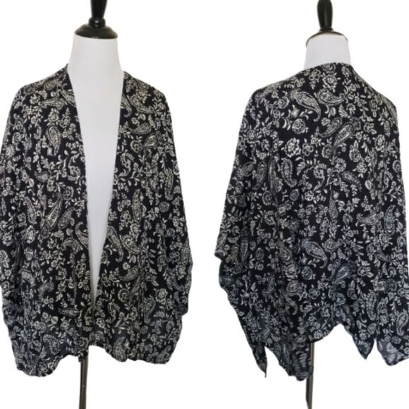 Sweaters - Black floral paisley cover up cardigan